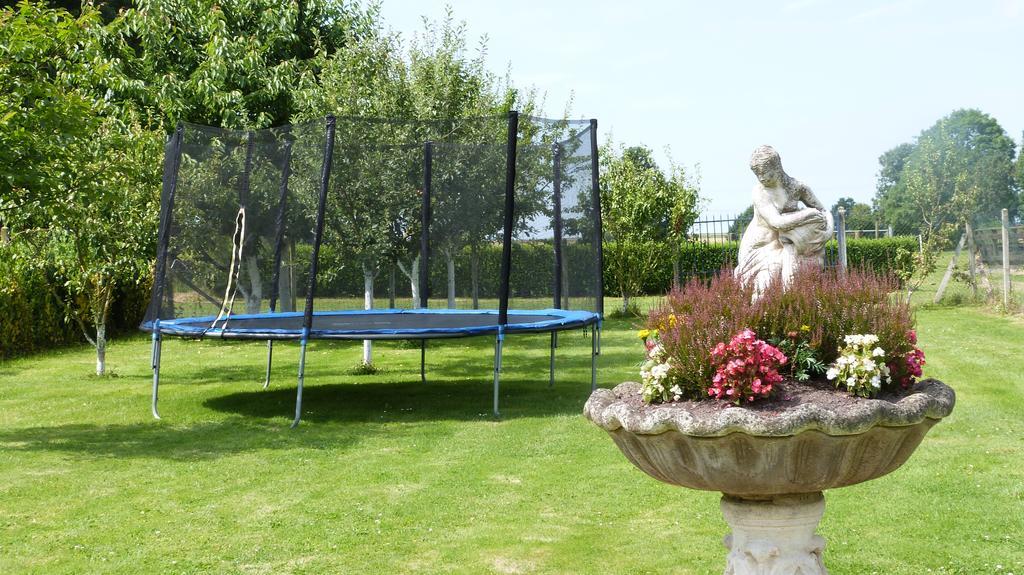 Gite Et Relais Equestre De Marie Tours-en-Vimeu Εξωτερικό φωτογραφία